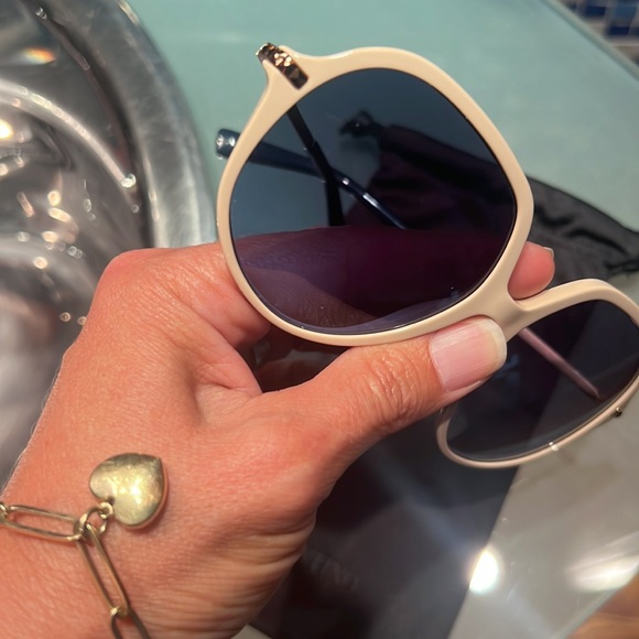 498$ NIB Valentino Garavani SUNGLASSES. Dust pink and blue, rose gold hardware - Picture 4 of 16